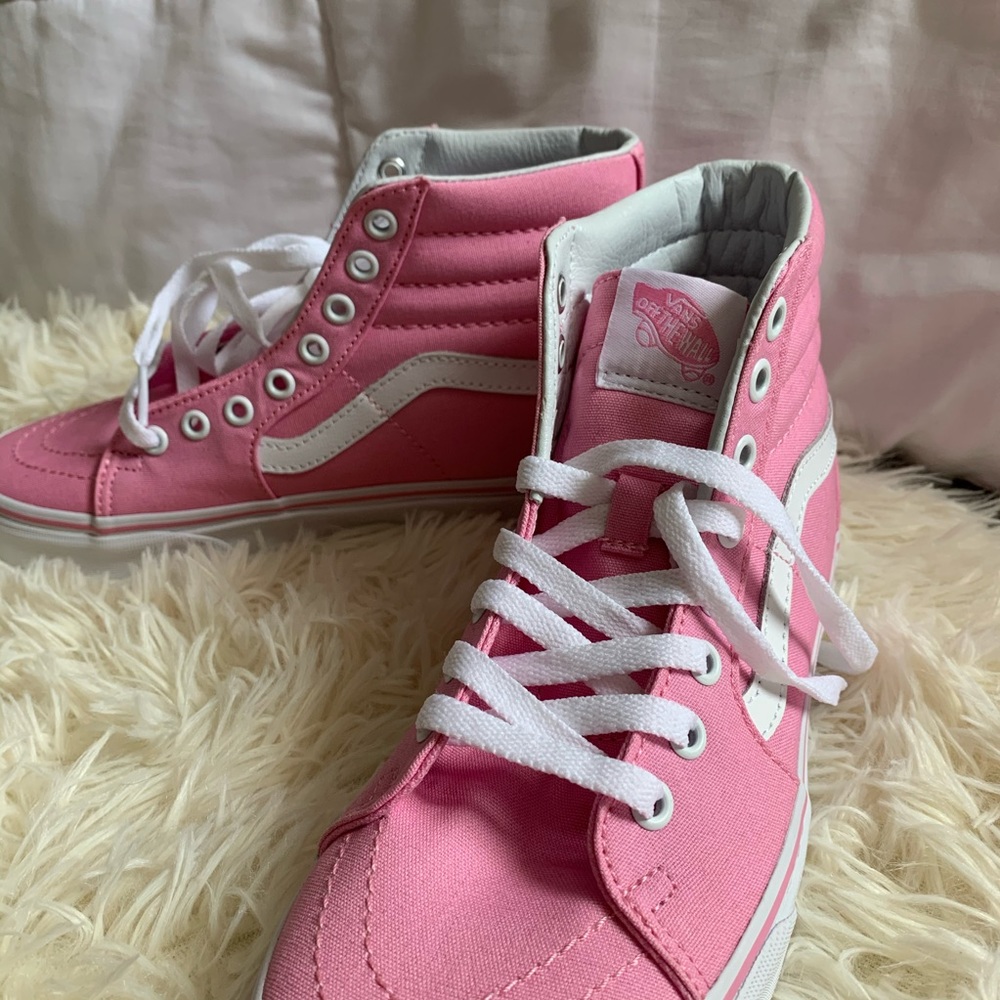 Pink High Top Vans 💕🤍